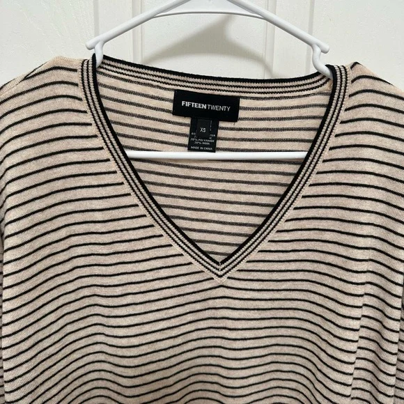 Fifteen Twenty Black and Cream Striped V-Neck Sweater, lightweight, womens XS - Picture 3 of 6